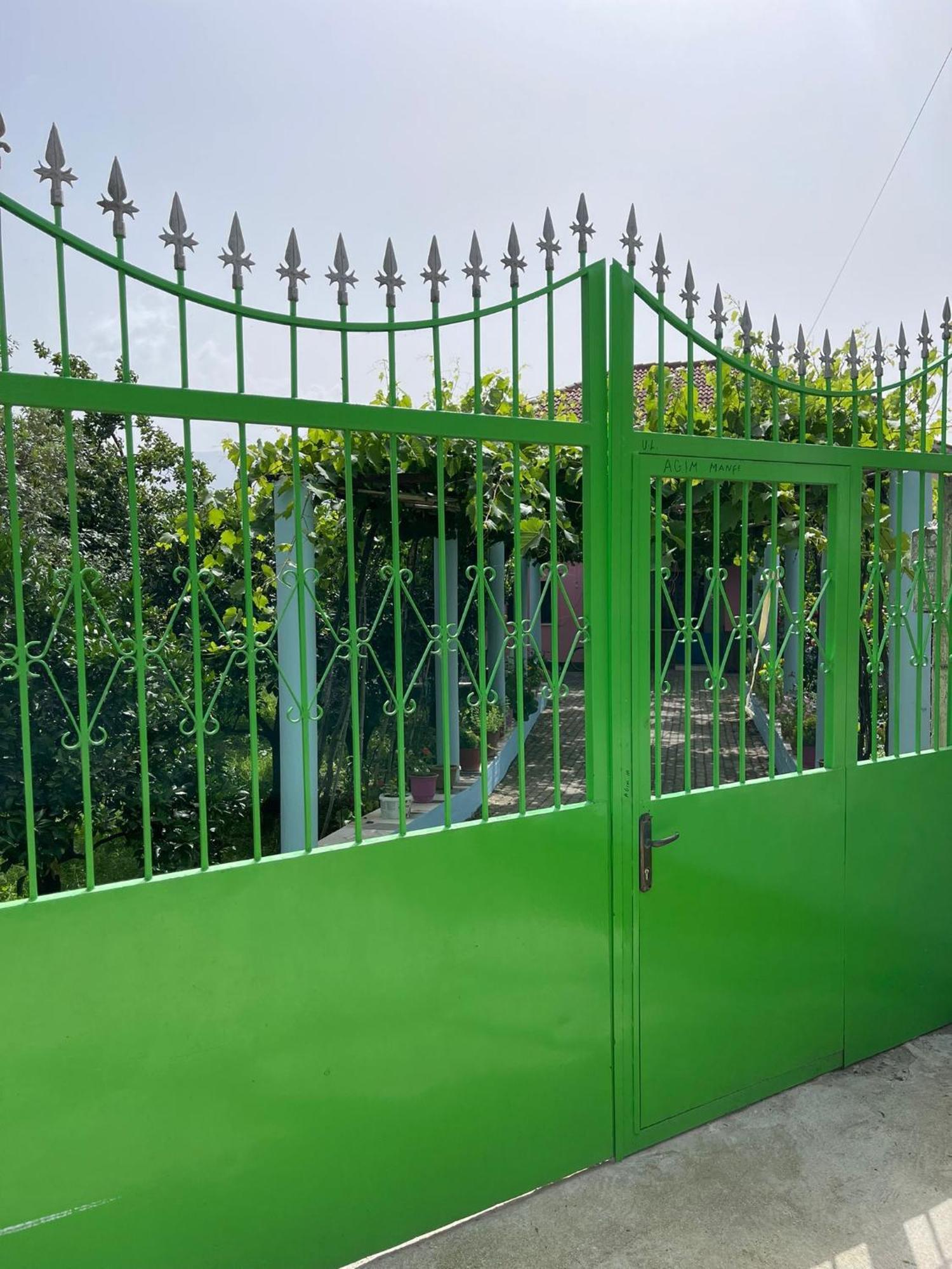 Villa Mance Berat Exteriér fotografie